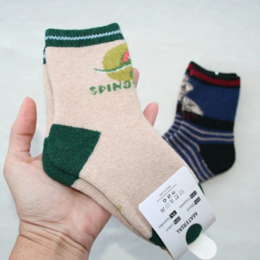SOCK LOT 🍁 NWT 2 PAIR SUPER-SOFT DINO SOCKS BOYS Sz 9 - 11 COMFY WARM DINOSAUR